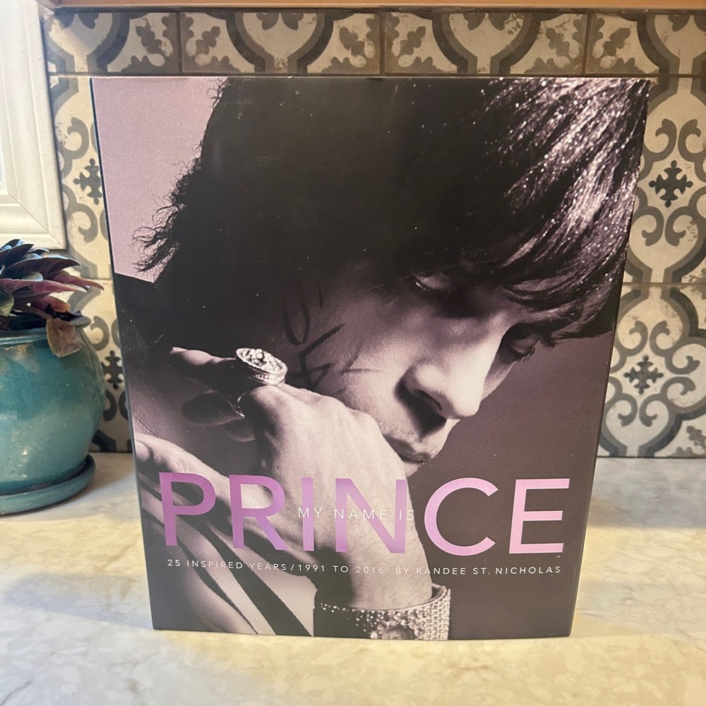 FIRST EDITION- LARGE COFFEE TABLE BOOK- “My Name is Prince” EUC